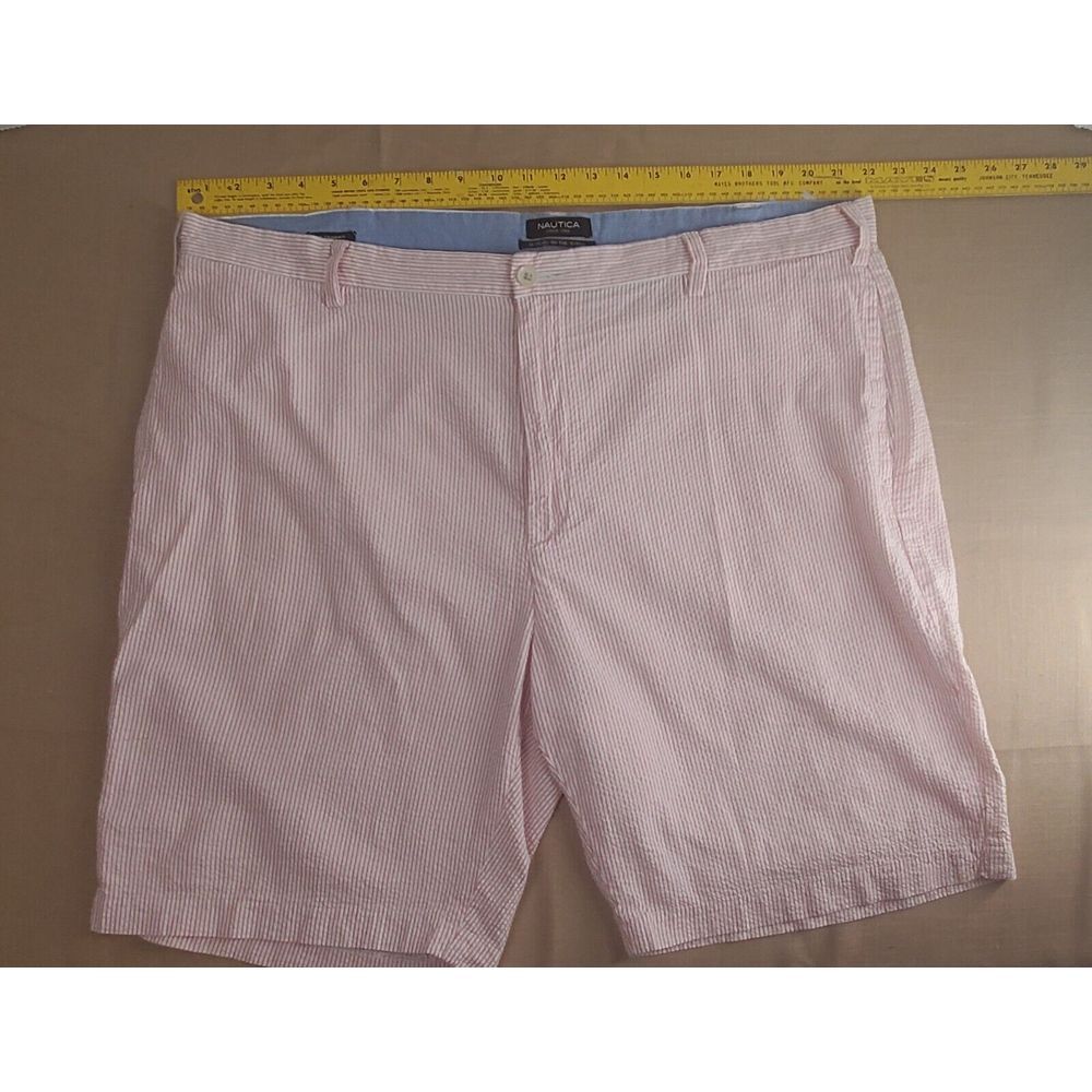 Tommy Hilfiger‎ Men's Size 42 pink/White Pinstriped Seersucker Shorts Pockets